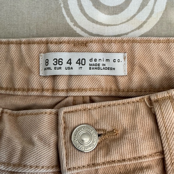 Denim&Co Tan Jean Shorts Mid-Thigh 4.5 Inseam Length Size 8 - Picture 4 of 6